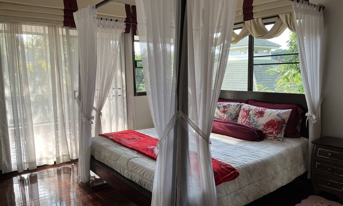 Su Thep Bed & Breakfast | Nest Room with Mountain View