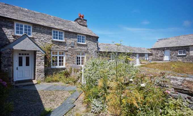 Saint Gennys Other | Nestled down just off the South West coast path, The North Wing of this beautiful old farmhouse is t