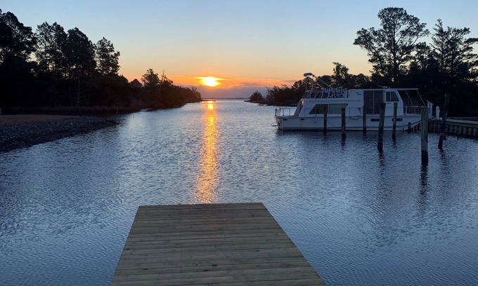 Snow Hill Boat Rental | Nestled off the Chincoteague Bay in a Cozy Inlet