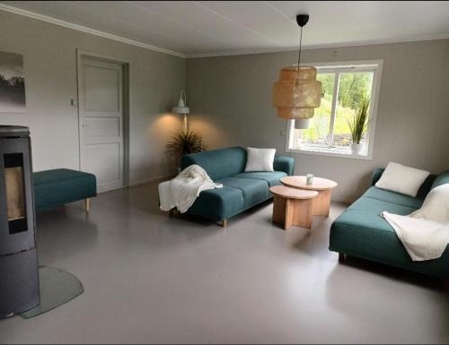 Arna House | Nesvika 5 bedroom holiday home, only 25 min from Bergen