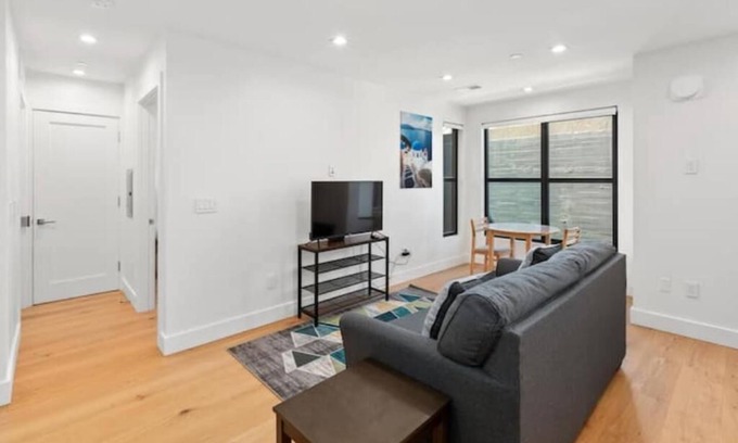 Inner Mission Apartment | New 1 BR Condo with BBQ Grill - San Francisco Life Real Estate