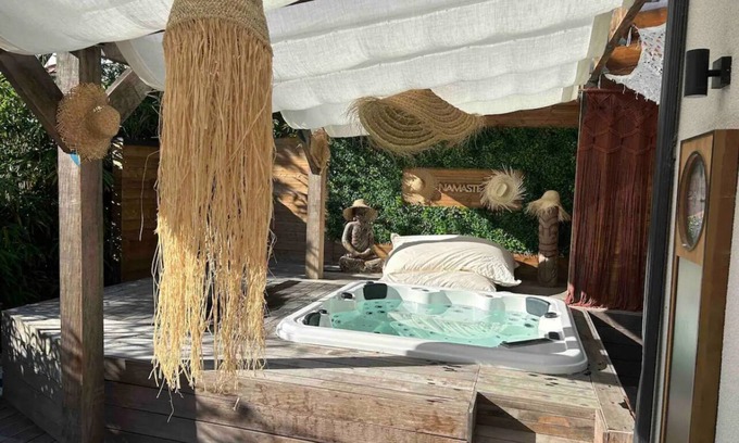 Leognan House | NEW 114M2 HOUSE with JACUZZI (sleeps 6)