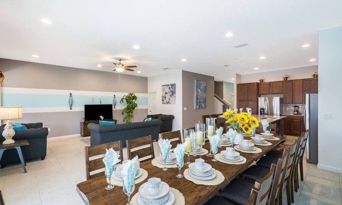 Loughman House | NEW! 12BR Resort Villa with Pool & Spa Near Disney