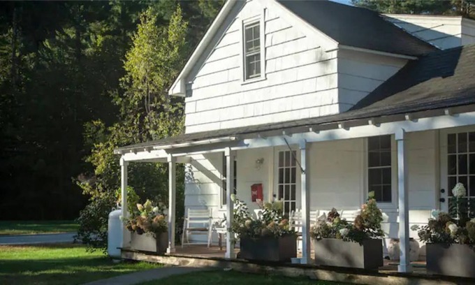 Moriah Center House | New 2 bed cabin at the heart of the Adirondacks