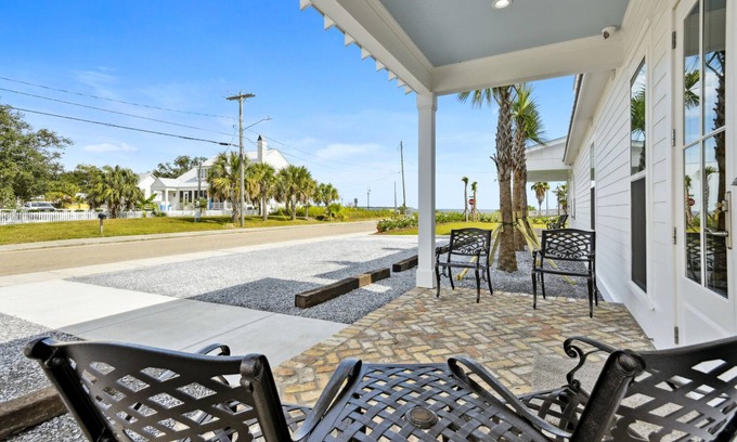 Bay St Louis House | New 2 Bedroom Beach Rental in downtown Bay St Louis
