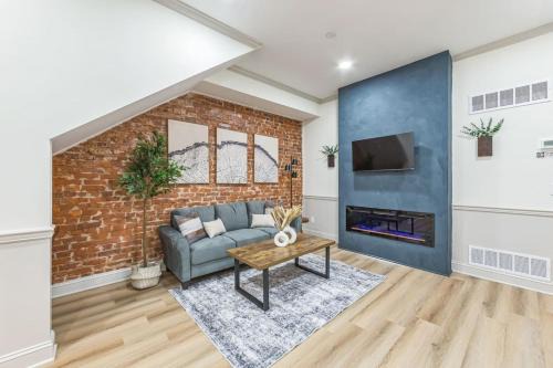 North Philadelphia West Apartment | New 2BR Across from Fairmount Park - 10 mins to DT