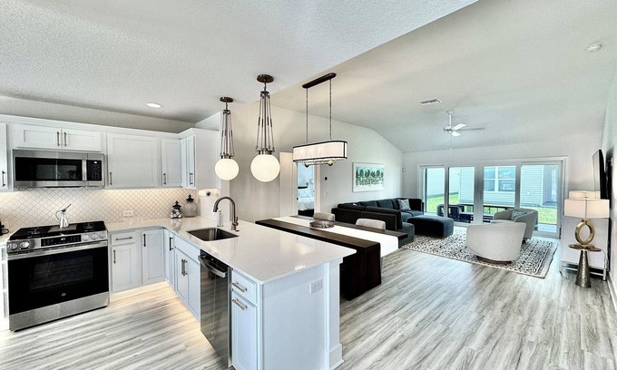 Sumter County House | New 3/2 w/Golf Cart in The Village of Waters Edge