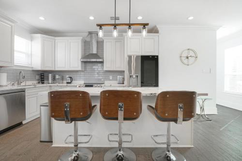 Mid-City House | New 3-Bed Luxury House
