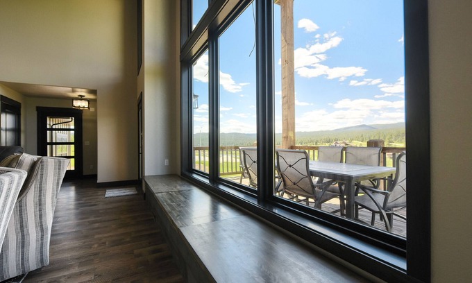 Sturgis Cabin | New 3300+ Sq. Ft. Lodge Near Golf Course and Deadwood, Hot Tub and Great View