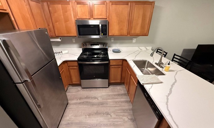 Burns Park Apartment | * NEW * 4BR Retreat | Heart of Campus w/Parking