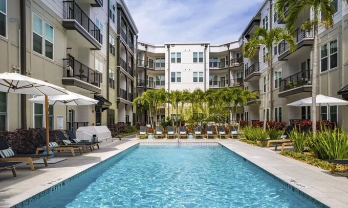 North Hyde Park Apartment | *NEW* 5 min Downtown/ UT/ Hyde Park 1 Bdrm