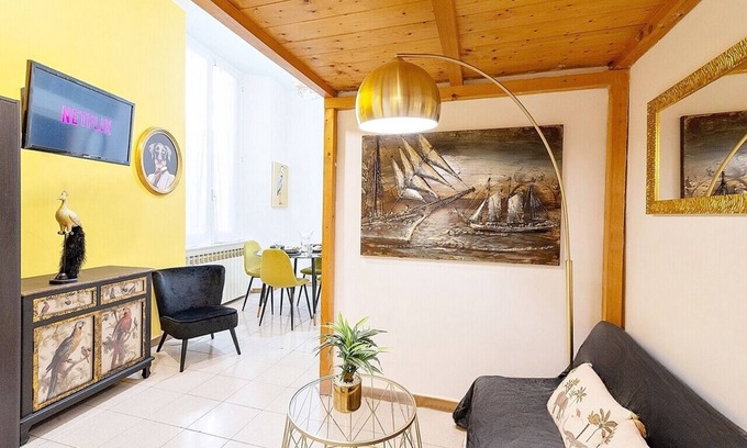 Genoa Historical Centre Apartment | [NEW] 5 Minutes on foot from AQUARIUM - CASA BOCCANEGRA "Heart of Genoa"