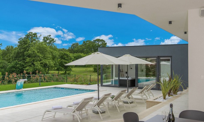 Kringa Cottage | New and modern villa with private pool and jacuzzi in central Istria