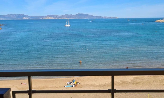 L'Escala Apartment | NEW APARTMENT WITH SEA VIEWS