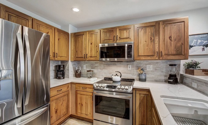 Edwards Condo | NEW! Arrowhead Village | Premium 3 Bedroom Condominium