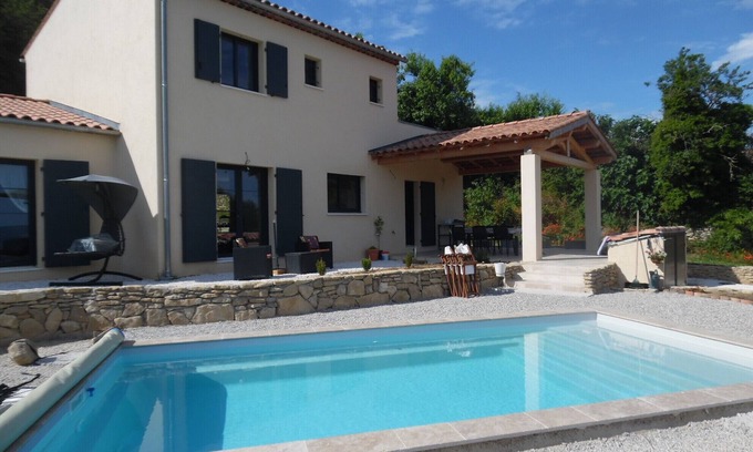 Bonnieux Bed & Breakfast | New, B&B," coeur-de-Bonnieux" WiFi and AC in beautiful Bonnieux Luberon France