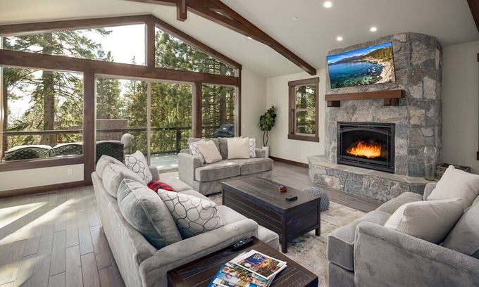 Kings Beach House | New & Beautiful! Soaking Tub, Garage, NStar Close!