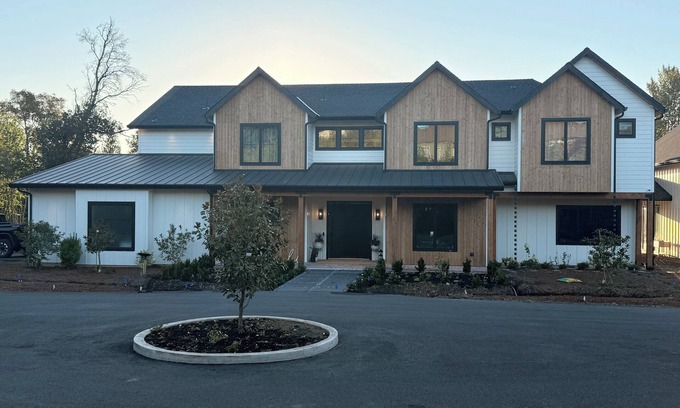 Sherwood - Tualatin South House | NEW build! 20 acres, Sauna, Theater, Games, Sport Ct, Turf, Outdoor Kitchen, Gym