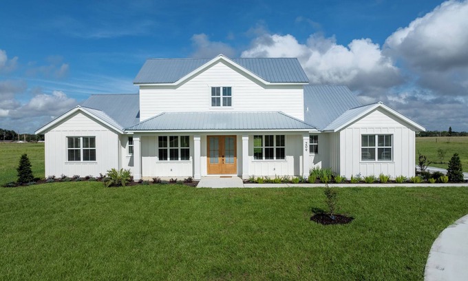 Lake Placid House | NEW BUILD! Family Retreat 4BR Home & Pool on 10 acres