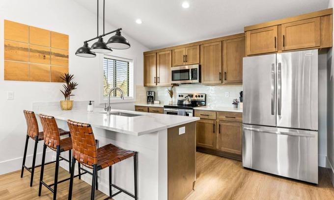 Vancouver House | New Build, Great Value near Downtown Vancouver & Waterfront