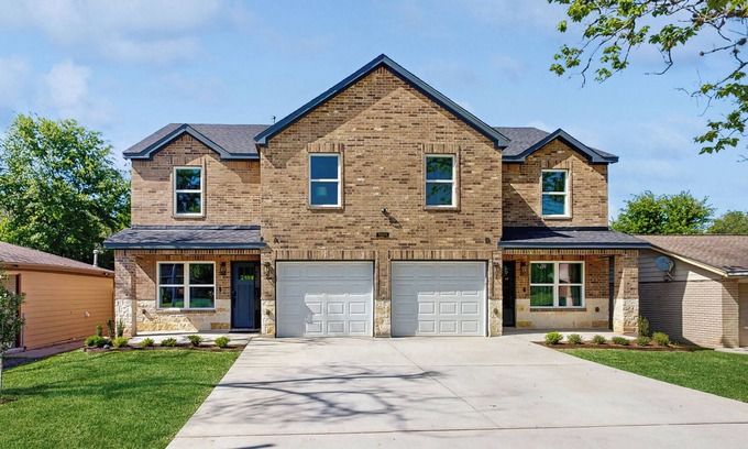 Southeast Houston House | New Built House with Style.B.