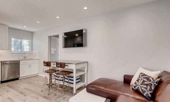 Coronado Apartment | NEW! Charming Costal Island Getaway, sleeps 4, Dog Friendly!