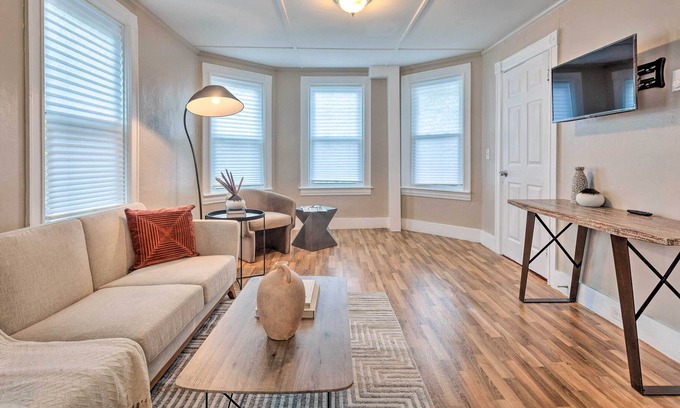 Attleboro Apartment | New! Cozy-chic Attleboro Apt: 1 Mi to Dining & Zoo