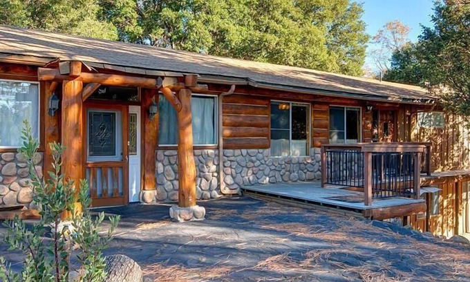 Julian House | New Discount ends 10/30 - Julian Wagon Wheel Retreat for large or small groups