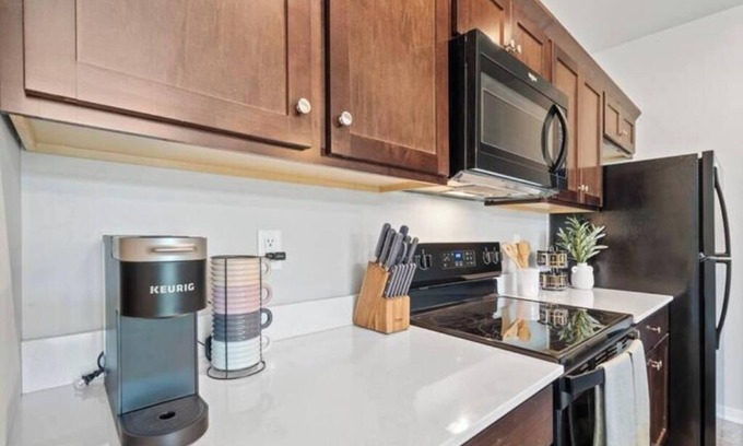 Howard Apartment | New Duck Creek Apt - 2 Bd/2 BA Modern Comfort