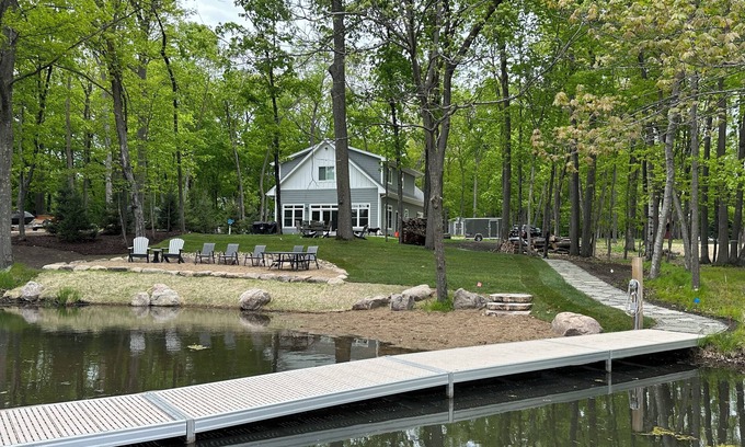Crosslake House | New Family Home on Whitefish Chain, Crosslake: Pickleball Court, Tri-toon Rental