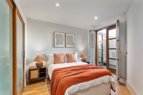 Fulham Broadway Apartment | NEW! Fulham 1-bed Apartment with Patio