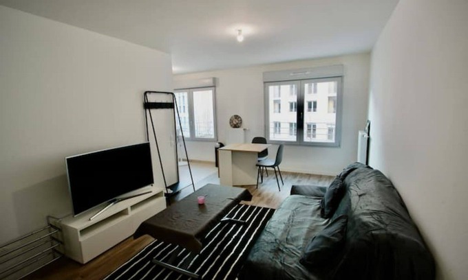 Noisy-le-Grand Apartment | New fully equipped apartment Noisy-le-Grand 4 persons