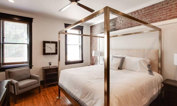 Cherokee Triangle House | *NEW* Highlands Down | 4BR 3BA KINGS | Sleep 10