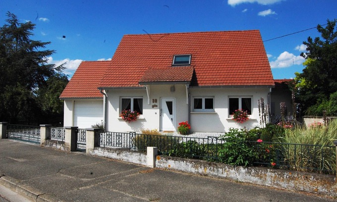 Kertzfeld House | New Kertzfeld cottage, luxury performance in Alsace countryside.