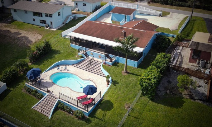 Lake Placid House | NEW! Lake Clay Waterfront Escape w/ Pool & Dock!