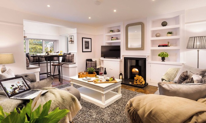 Bowness-on-Windermere House | NEW - Lexington House - 5 Star - Stylish Barn Conversion