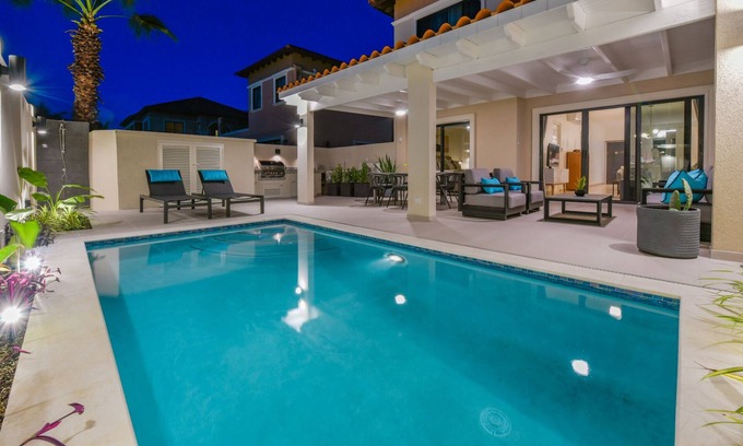Malmok Condo | *NEW LISTING* - 2BR w/Private Pool in Resort-like Gated Community