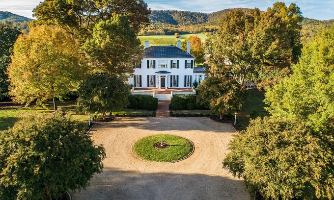 Keswick House | NEW LISTING As seen in Architectural Digest - Historic Farm w/Pool & Gardens
