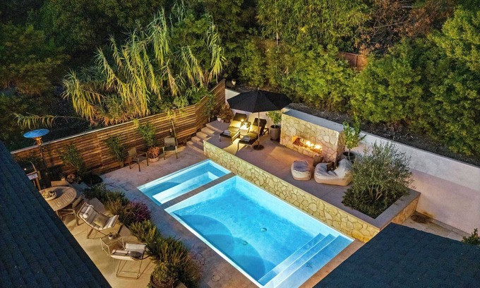 Hollywood Hills Villa | New Listing! Hillcrest Haven by Colby & Conrad