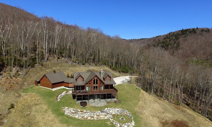Pittsfield House | New Listing - Luxury log home with stunning views