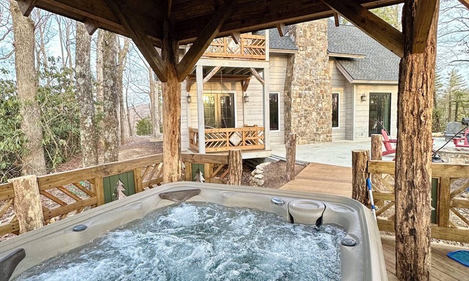 Hendersonville Cabin | NEW LOG HOME in Hendersonville with fireplace, fire pit and Hot Tub