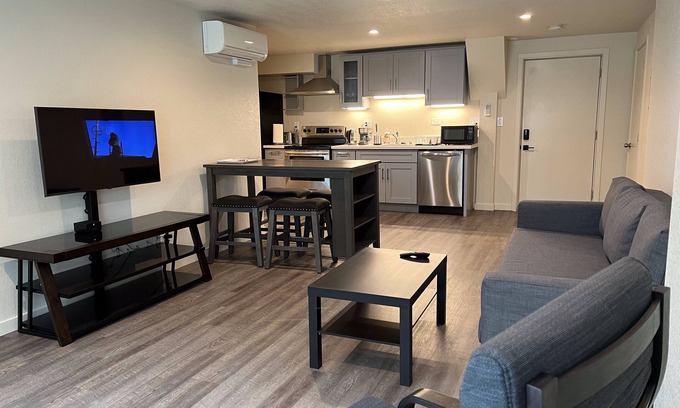 Oakland Apartment | New Luxury 1 Bedroom Apt Near Lake Merritt