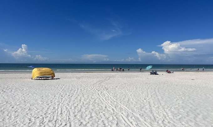Treasure Island Condo | New Luxury Beachfront Condo Resort Upper Floor
