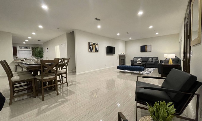 Riverview West House | *New* Luxury Disney Vacation w/Game Room