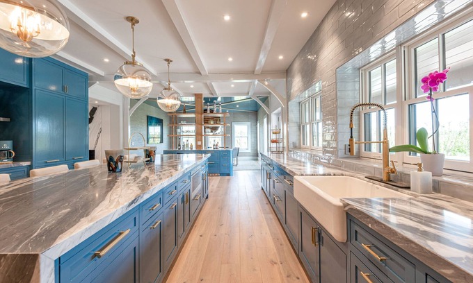 Nantucket House | New luxury family home with unobstructed views of Bartlett Farm.