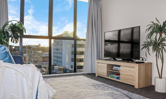 Newmarket Apartment | New Market Niche l Modern 2 Bed Apt l Carpark inc.