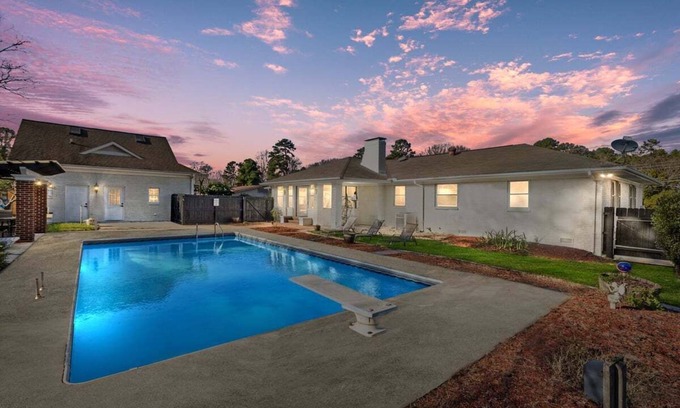 Charlotte House | NEW! minutes to downtown-1/2acre Luxe Ranch Living