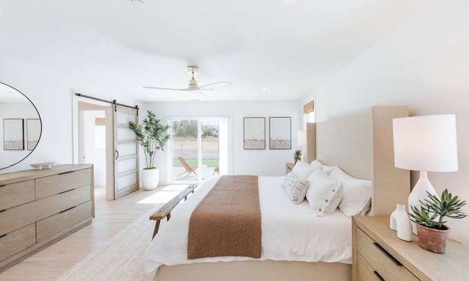 Santa Rosa House | New Modern Home on 0.6 acre 4BR, 2BA, Peaceful, Santa Rosa