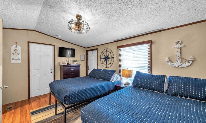 Kingston Apartment | NEW! Nautical Nest (Suite 2) by The Lodges at Fossil Creek