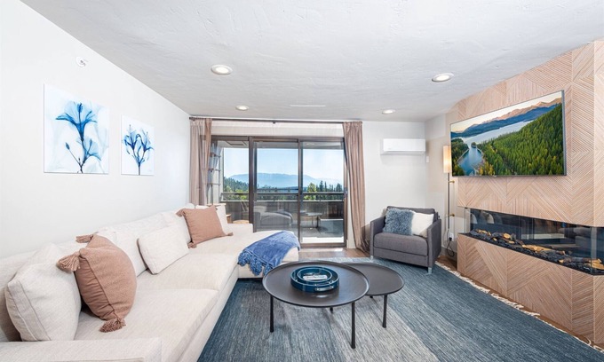Whitefish House | New! Newley renovated ski-in/ski-out condo with communal hot tub